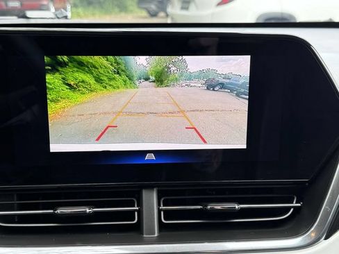 Certified 2025 Chevrolet Trax LT FWD image 16