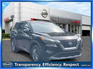 Used 2023 Nissan Rogue S image 1