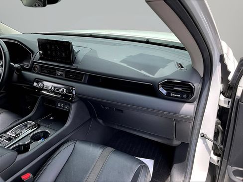 Used 2024 Honda Pilot Touring image 30