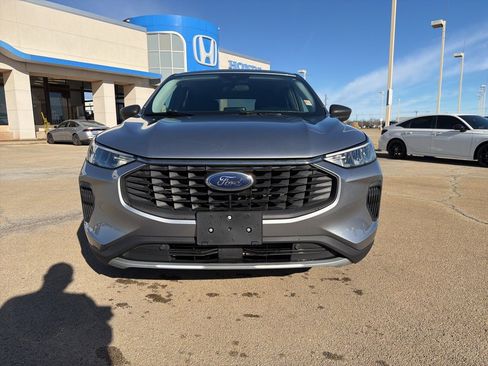 Used 2023 Ford Escape Active image 2