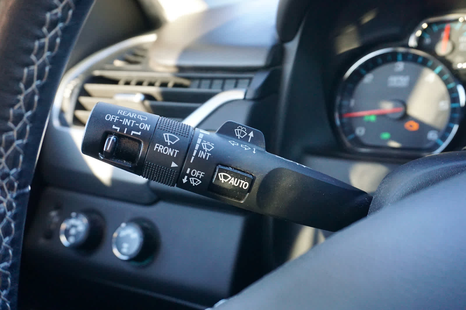 Used 2020 Chevrolet Suburban LT AWD/4WD image 19