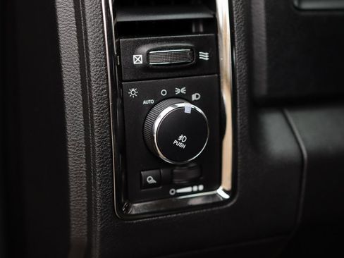 Used 2013 RAM 1500 Sport w/ Sport Premium Group image 10