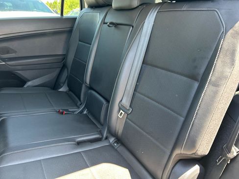 Used 2018 Volkswagen Tiguan SE w/ 3rd Row Seat Package AWD/4WD image 21