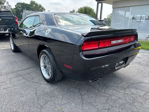 Used 2014 Dodge Challenger SXT Plus RWD image 6