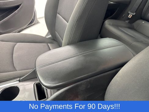 Used 2018 Chevrolet Malibu LT FWD image 17
