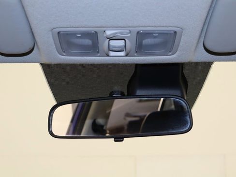 Used 2025 Hyundai Venue SEL FWD image 23