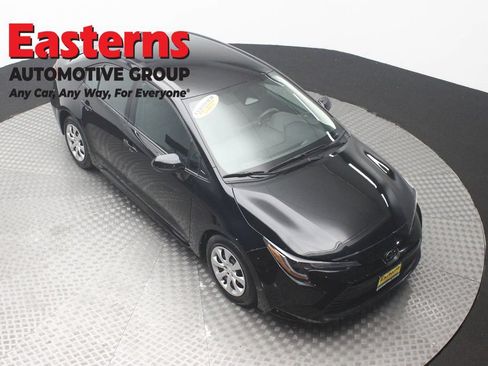 Used 2024 Toyota Corolla LE FWD image 3