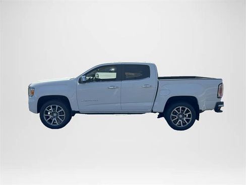 Used 2021 GMC Canyon Denali image 2