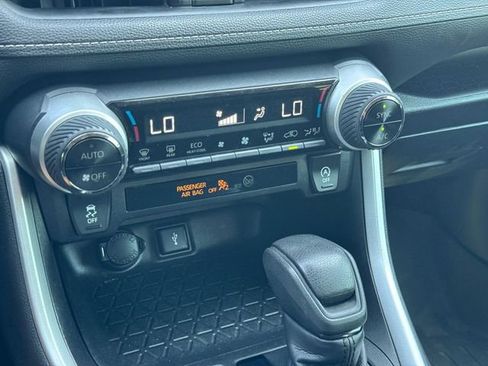 Used 2021 Toyota RAV4 XLE FWD image 34