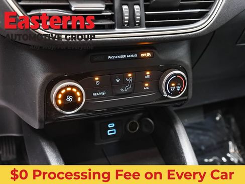 Used 2022 Ford Escape SE FWD image 21