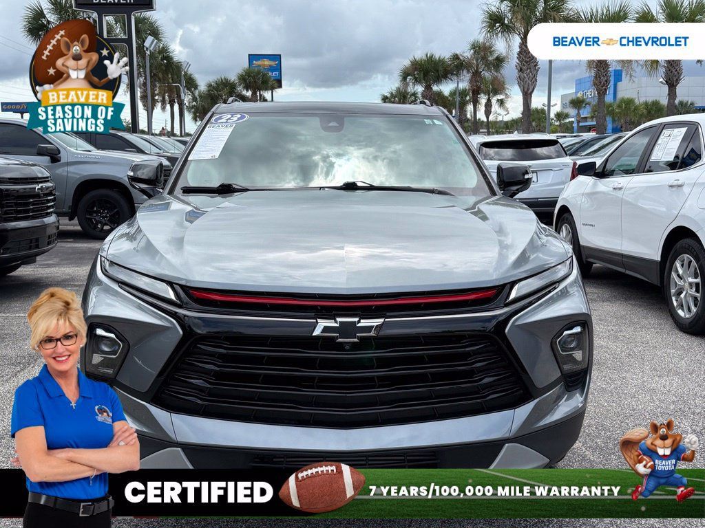 Used 2023 Chevrolet Blazer LT w/ Sound & Technology Package FWD image 3