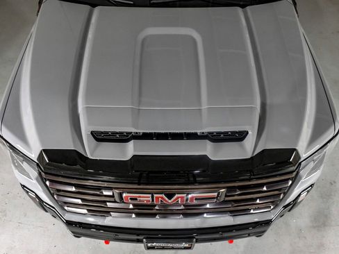 Used 2024 GMC Sierra 2500 AT4X image 38