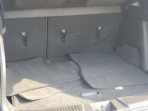 Certified 2024 Chevrolet Trax RS w/ Sunroof Package FWD image 31