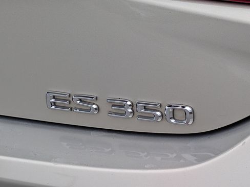 Certified 2022 Lexus ES 350 w/ Premium Package image 9