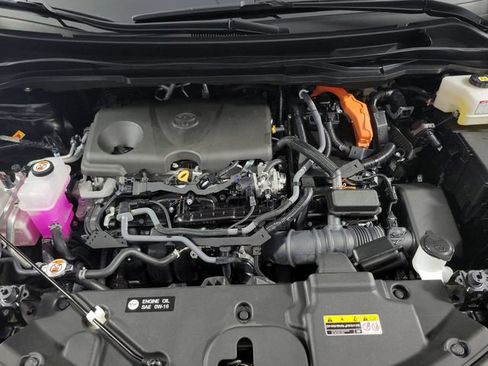 Used 2025 Toyota Sienna XSE w/ XSE Plus Package AWD/4WD image 14