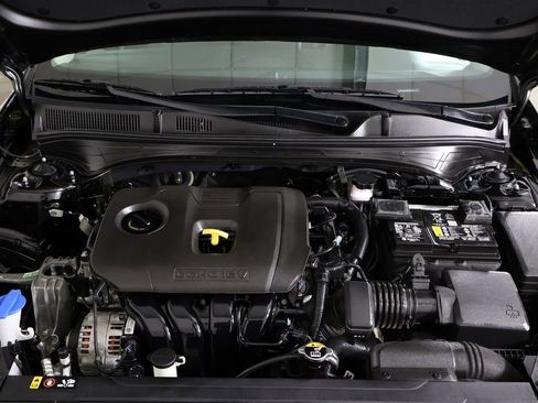 Used 2024 Kia Forte LXS w/ LXS Technology Package FWD image 19