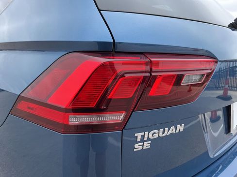 Used 2020 Volkswagen Tiguan SE image 7