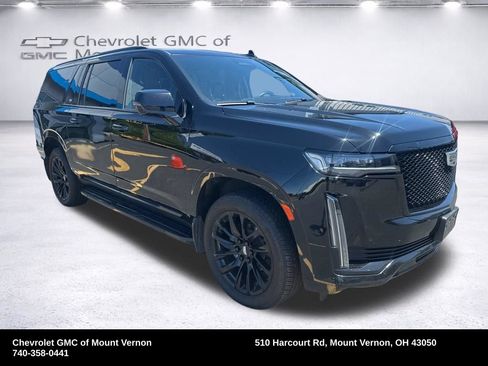 Used 2024 Cadillac Escalade ESV Sport w/ LPO, ONYX Package AWD/4WD image 41