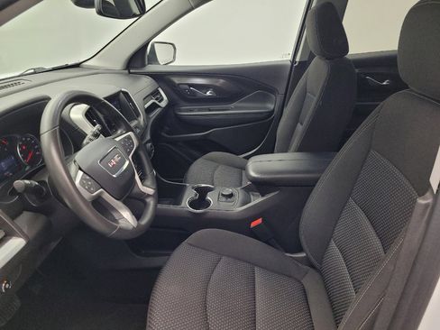 Used 2024 GMC Terrain SLE image 17