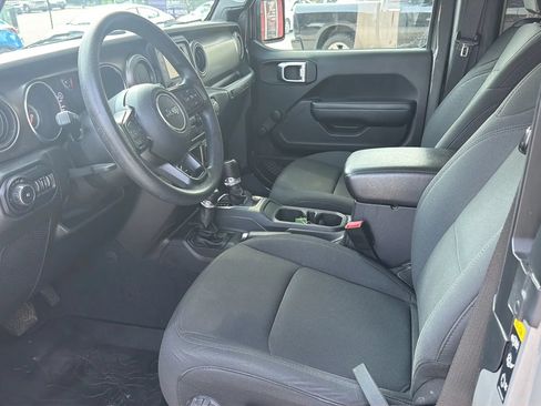 Used 2020 Jeep Wrangler Sport AWD/4WD image 13
