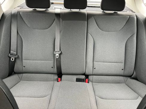 Used 2025 Kia K4 LXS image 35