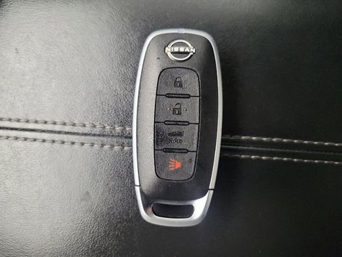 Used 2025 Nissan Sentra S image 32