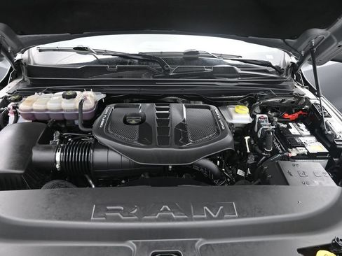 Used 2025 RAM 1500 Limited AWD/4WD image 39