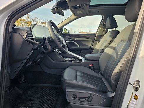 Certified 2025 Audi Q5 Premium Plus w/ Premium Plus image 11