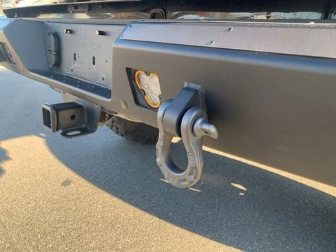 Used 2023 Jeep Gladiator Sport image 23