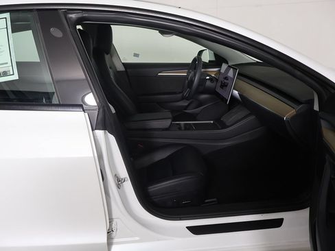 Used 2023 Tesla Model 3 Long Range AWD/4WD image 28