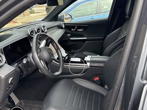 Used 2023 Mercedes-Benz GLC 300 4MATIC image 10