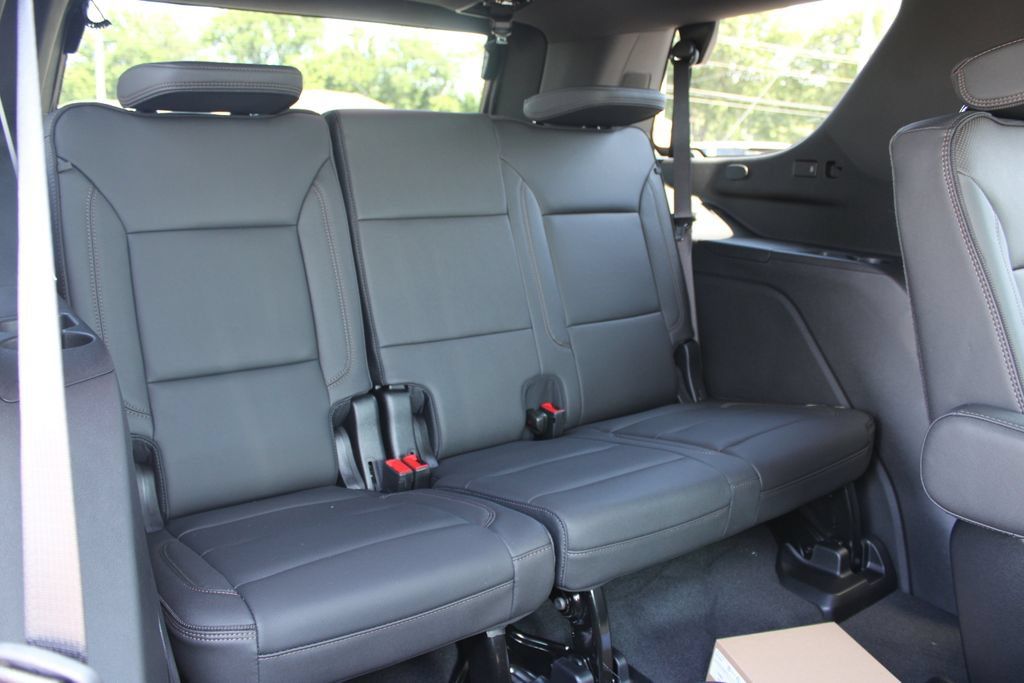 New 2026 Chevrolet Tahoe High Country AWD/4WD image 39