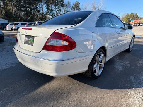 Used 2008 Mercedes-Benz CLK 350 Coupe image 5
