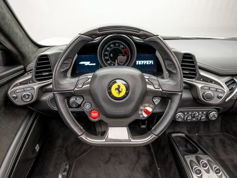 Used 2012 Ferrari 458 Spider RWD image 19