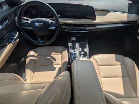 Used 2025 Cadillac XT4 Premium Luxury FWD image 14