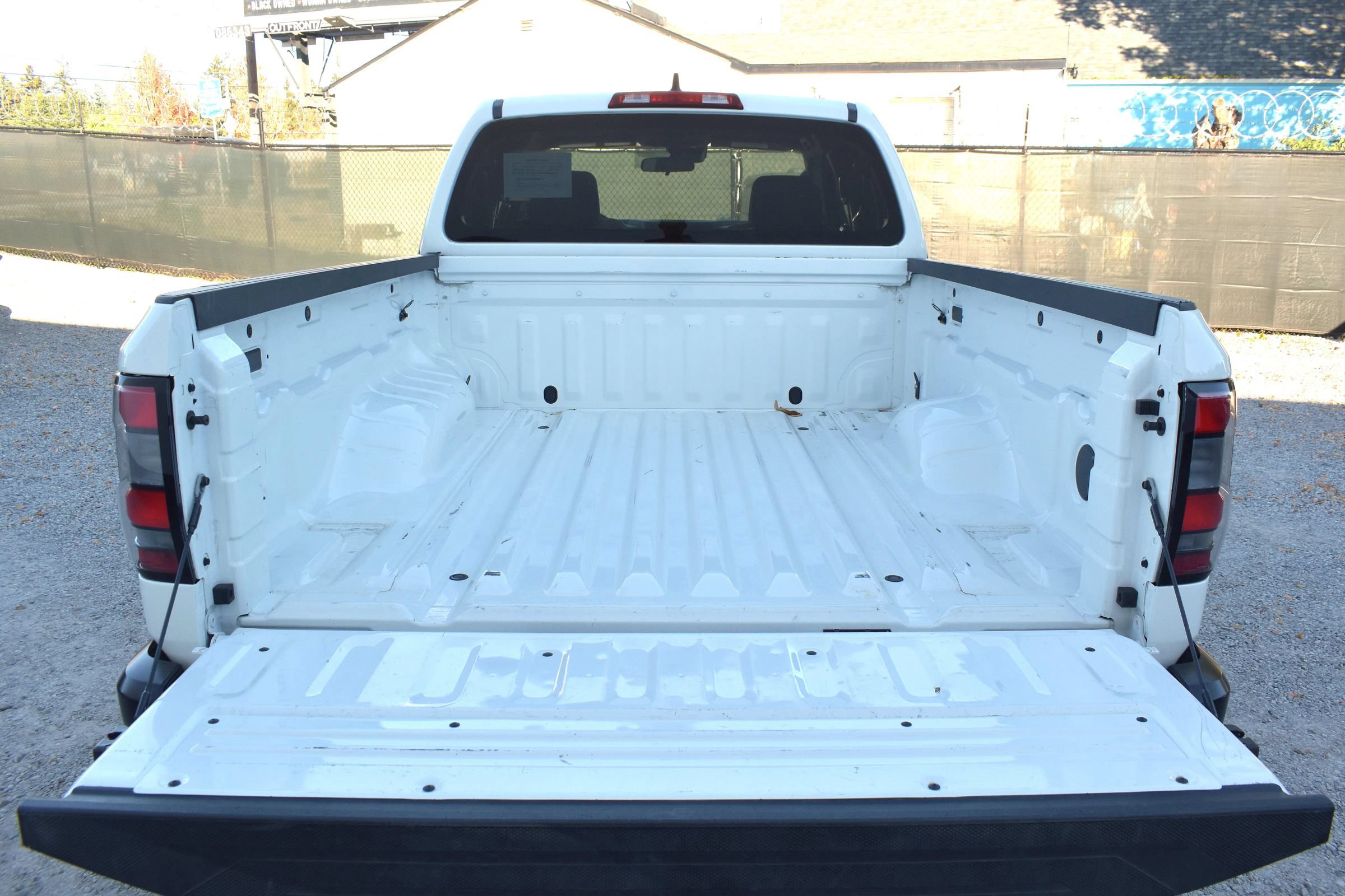 Used 2024 Nissan Frontier S w/ Technology Package RWD image 33
