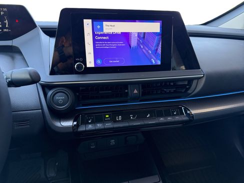 Used 2026 Toyota Prius XLE FWD image 12