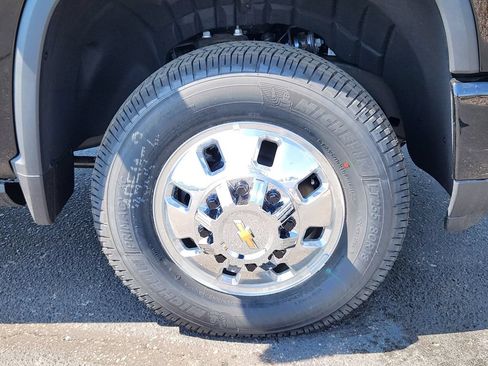 New 2026 Chevrolet Silverado 3500 High Country w/ High Country Premium Package AWD/4WD image 6