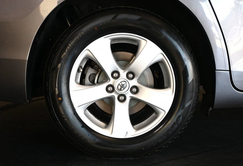 Used 2017 Toyota Sienna LE FWD image 9