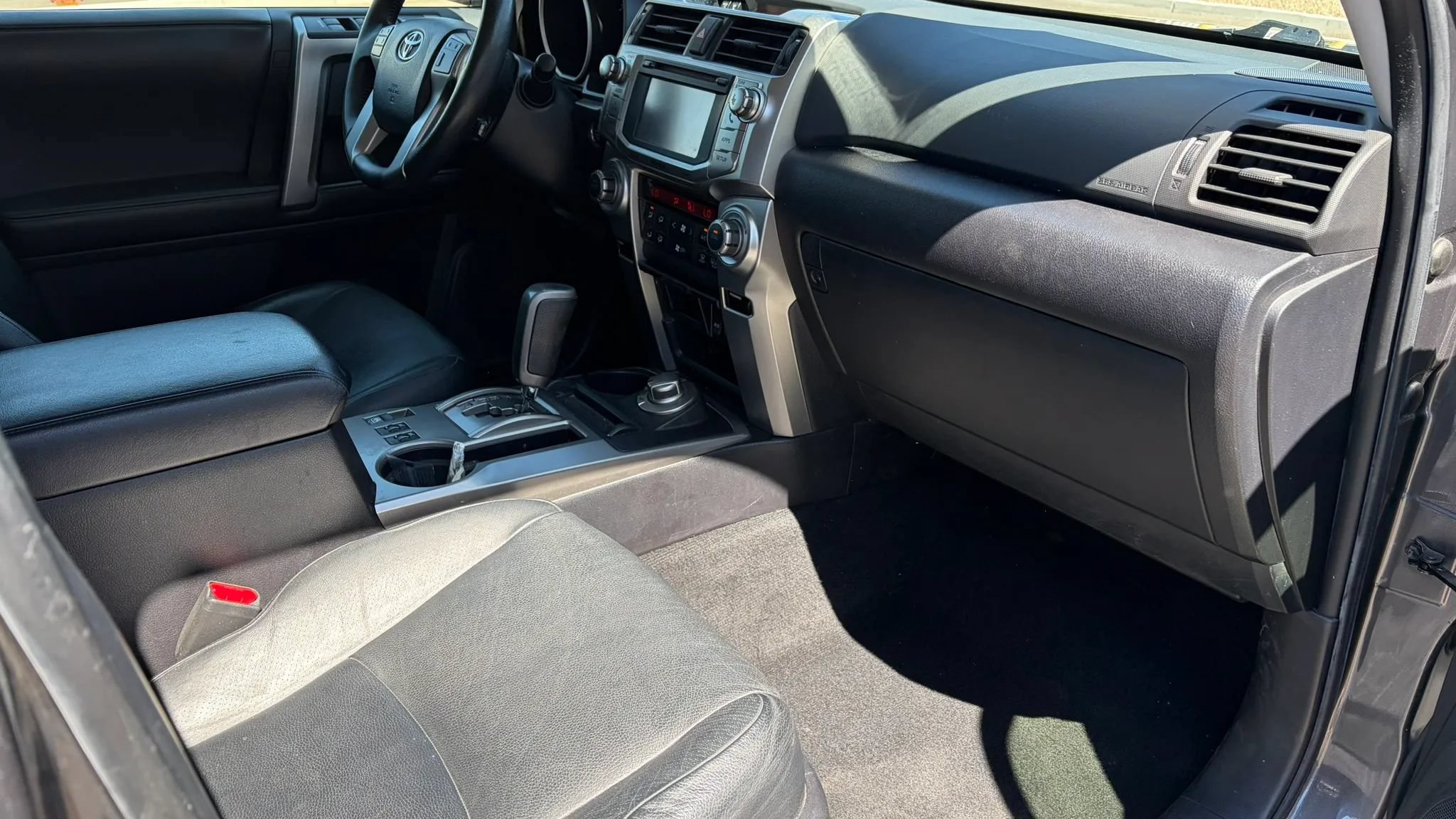 Used 2012 Toyota 4Runner Limited w/ Convenience Pkg AWD/4WD image 14