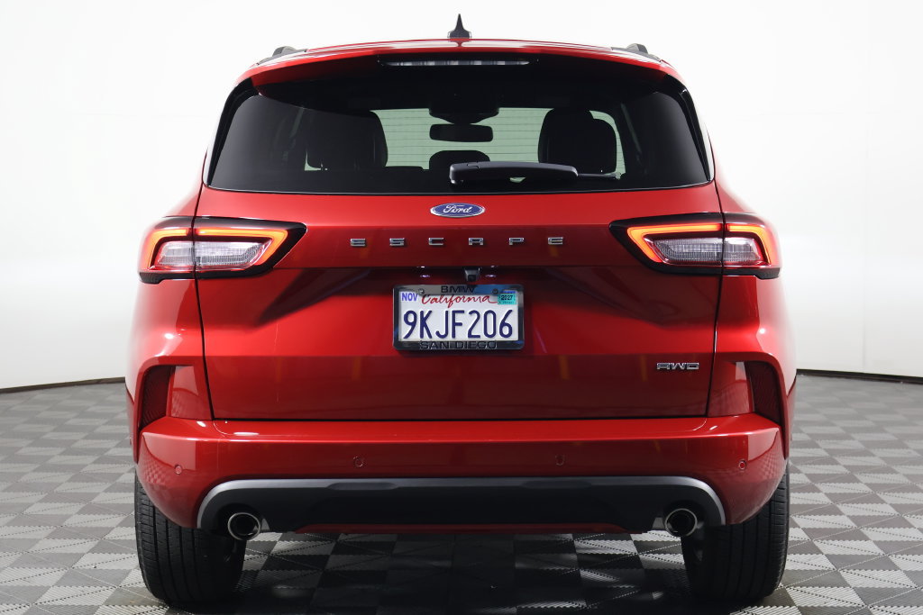Used 2023 Ford Escape ST-Line Elite w/ Premium Technology Package AWD/4WD image 5