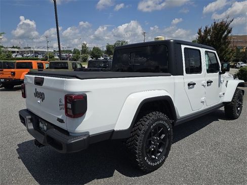 New 2025 Jeep Gladiator Willys image 3