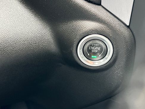 Used 2020 GMC Sierra 2500 SLT w/ Technology Package image 31