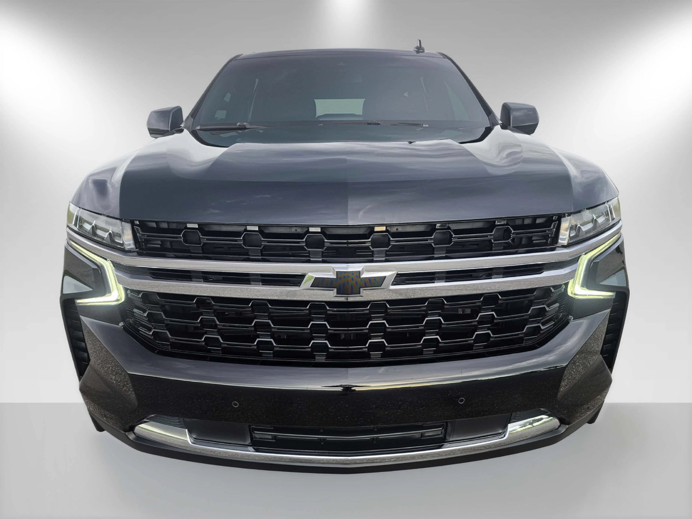 Used 2022 Chevrolet Tahoe LS RWD image 3