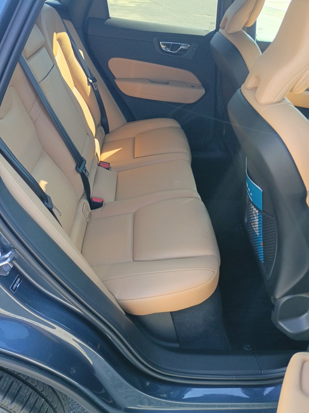 Used 2019 Volvo XC60 T5 Inscription w/ Protection Package Premier FWD image 6