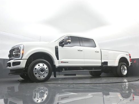Certified 2025 Ford F450 Platinum image 27