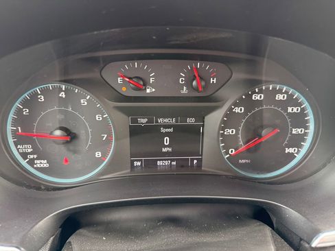 Used 2021 Chevrolet Malibu LT FWD image 16