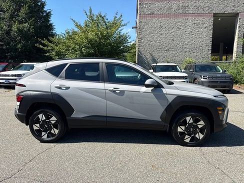 Used 2024 Hyundai Kona SEL AWD/4WD image 11