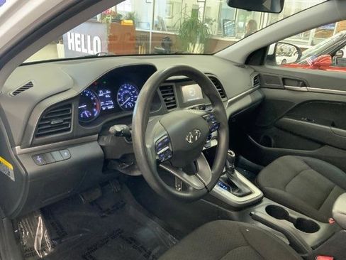 Used 2019 Hyundai Elantra SE w/ Cargo Package FWD image 14