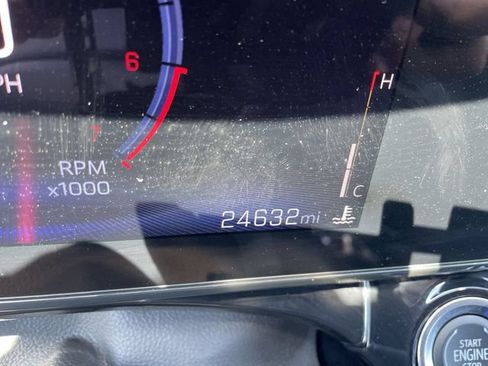 Used 2025 Chevrolet Trax RS w/ Driver Confidence Package FWD image 12